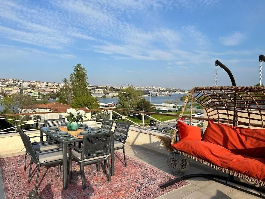Waterfront Tiny House Bosphorus Istanbul With Exceptional Terrace Apartment