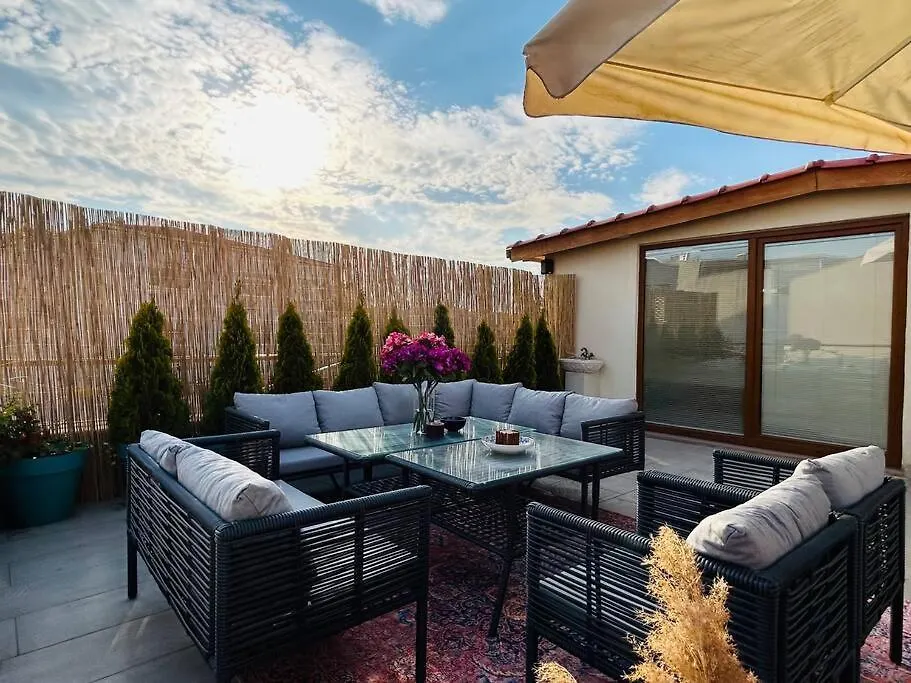 Waterfront Tiny House Bosphorus Istanbul With Exceptional Terrace Apartment 0*,