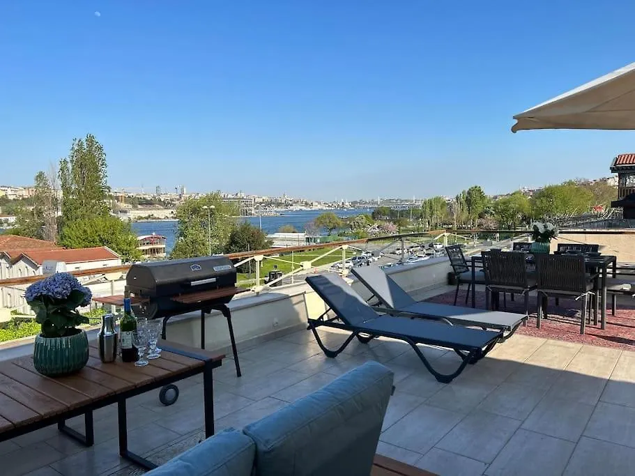 Waterfront Tiny House Bosphorus Istanbul With Exceptional Terrace Apartment