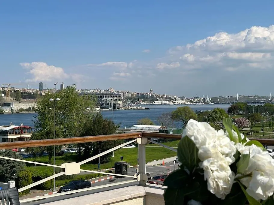 Waterfront Tiny House Bosphorus Istanbul With Exceptional Terrace Apartment