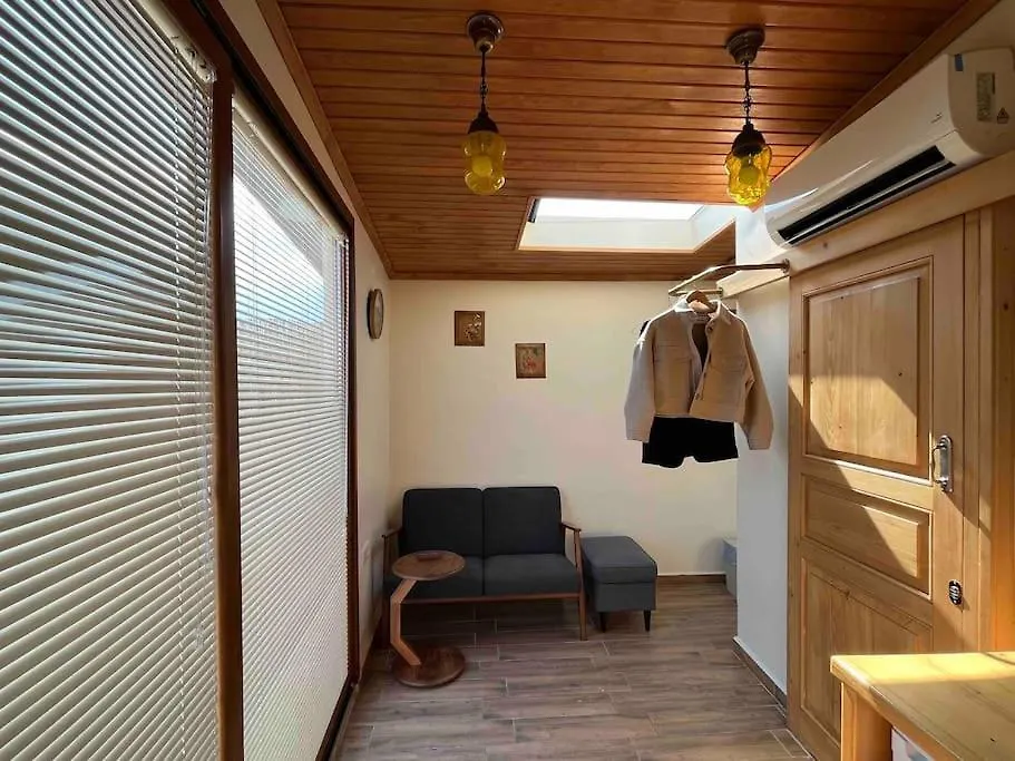Waterfront Tiny House Bosphorus Istanbul With Exceptional Terrace Apartment 0*,