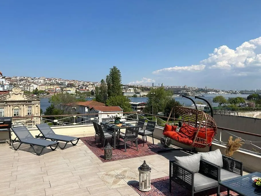 Waterfront Tiny House Bosphorus Istanbul With Exceptional Terrace Apartment