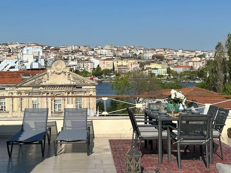 Waterfront Tiny House Bosphorus Istanbul With Exceptional Terrace Apartment