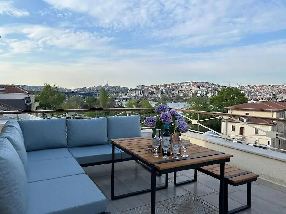 Waterfront Tiny House Bosphorus Istanbul With Exceptional Terrace Apartment