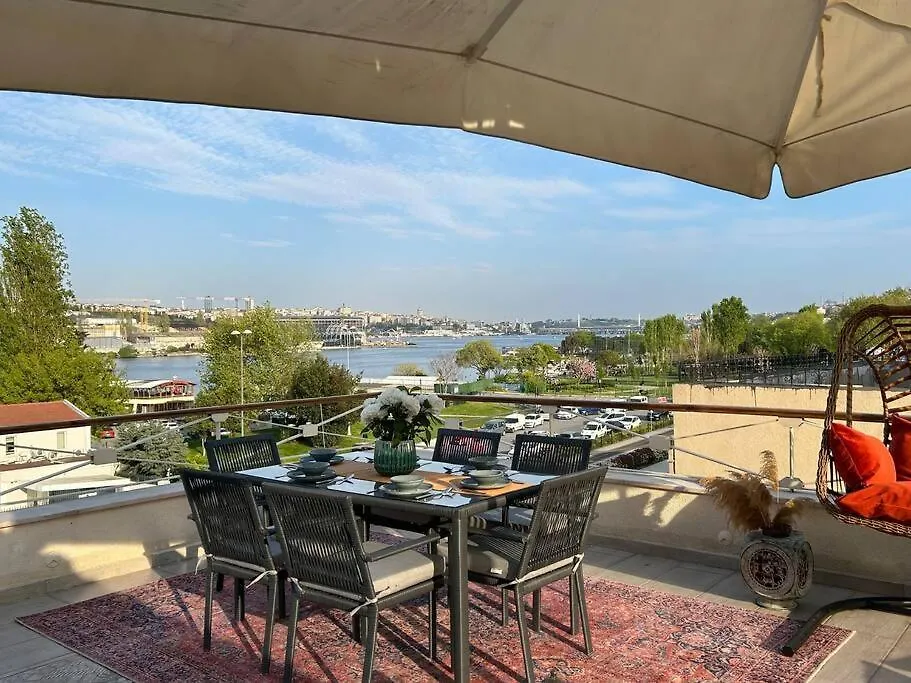 Waterfront Tiny House Bosphorus Istanbul With Exceptional Terrace Apartment